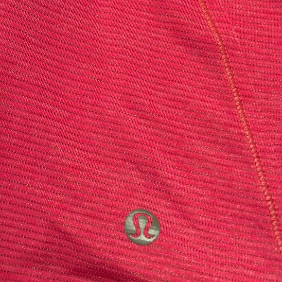 Lululemon tank top size 4 - Picture 2 of 3